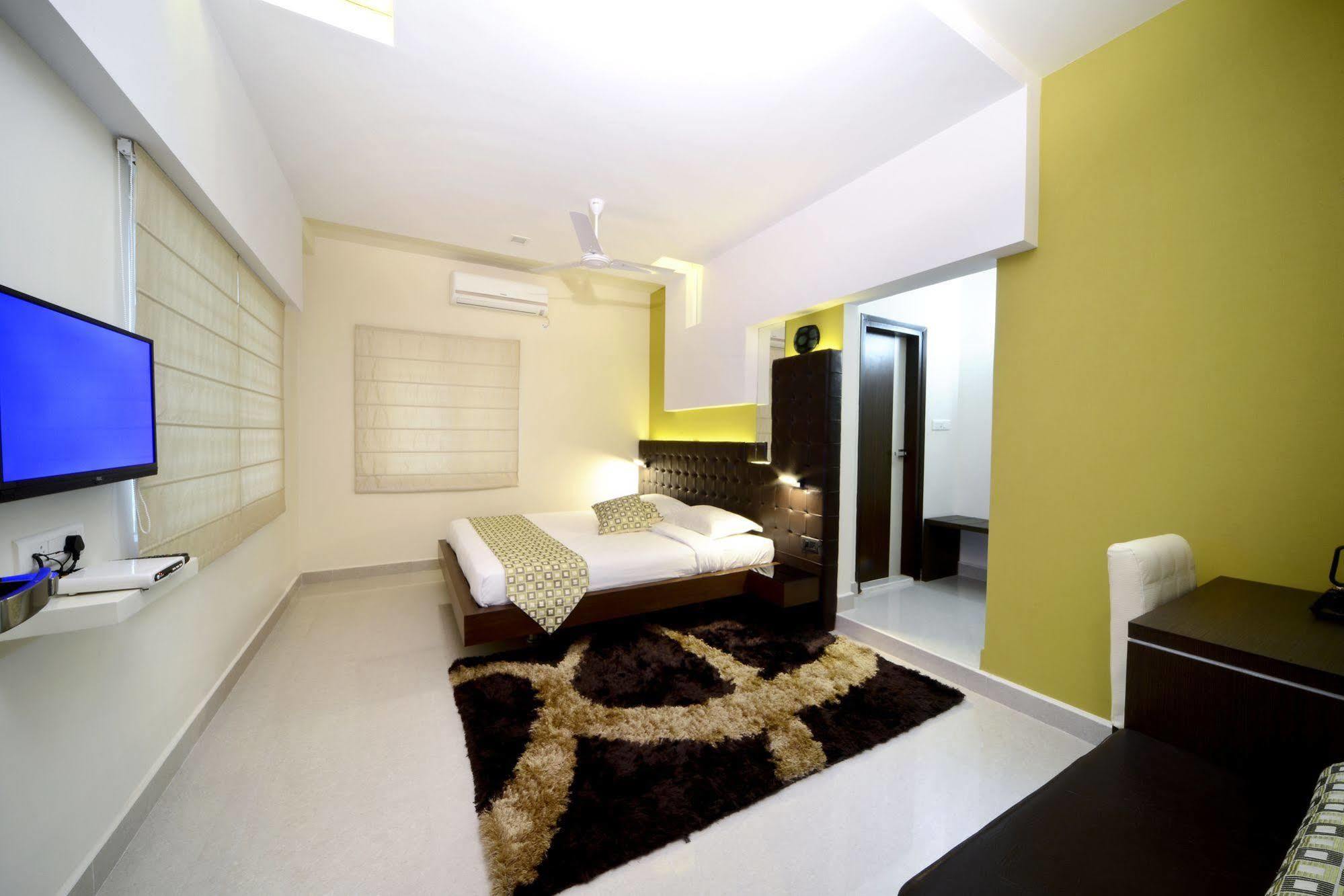 Hotel Serenity La Vista Hyderabad Exterior foto
